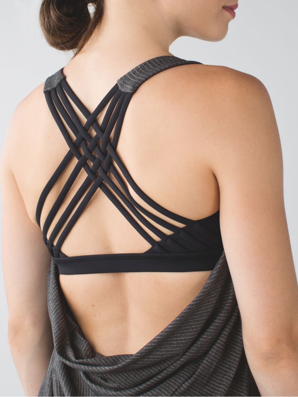 309. Lululemon Wild Tank Heathered Black size 4 2:1 tank with shelf bra